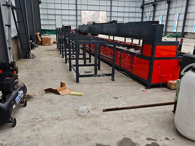 波密至然乌铁路 中铁二十局-小导管生产线